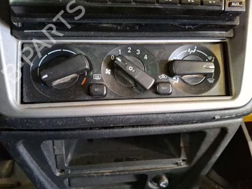 Commande Chauffage MITSUBISHI PAJERO PININ I (H6_W, H7_W) 1.8 GDI (H66W, H76W) (120 hp) 32381745