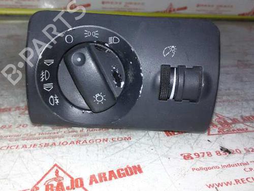 Used Headlight switch AUDI ALLROAD C5 (4BH) 2.5 TDI quattro (180 hp) 7936193