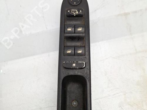 Used Left front window switch PEUGEOT 307 Break (3E) 2.0 HDI 110 (107 hp) 24850408