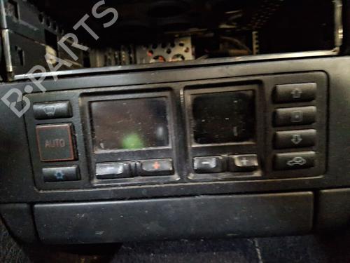 AC Styreenhet / Manøvreringsenhet AUDI 100 C4 Saloon (4A2) 2.3 E (133 hp) 32381776