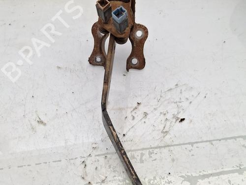 Used Break pedal NISSAN TERRANO II (R20) 2.4 i 12V 4WD (124 hp) 30854354