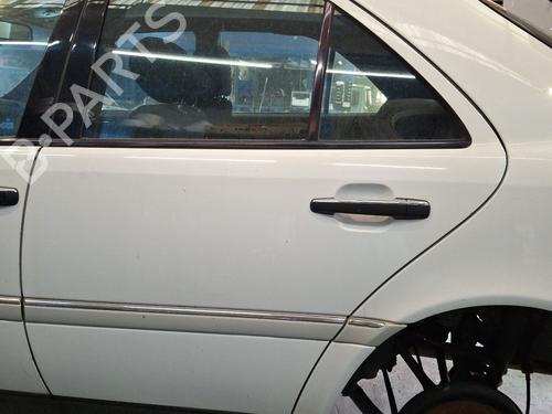 Used Left rear door MERCEDES-BENZ C-CLASS (W202) C 250 Turbo-D (202.128) (150 hp) 29030327