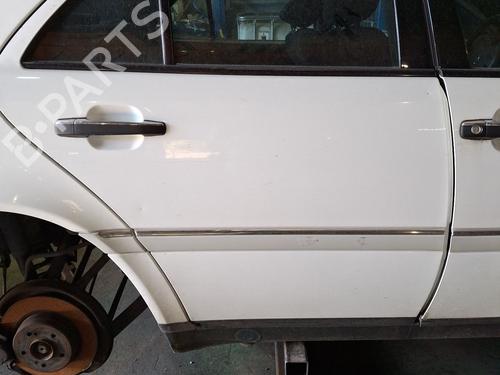 Used Right rear door MERCEDES-BENZ C-CLASS (W202) C 250 Turbo-D (202.128) (150 hp) 29030333