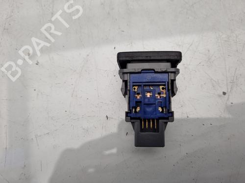 Used Switch TOYOTA YARIS (_P13_) 1.5 Hybrid (NHP130_, NHP130) (101 hp) 11088356