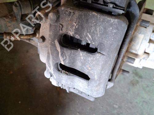 Used Right front brake caliper Right front brake caliper NISSAN PICK UP (D22) 2.5 TD 4WD (103 hp) 33326245 33326245