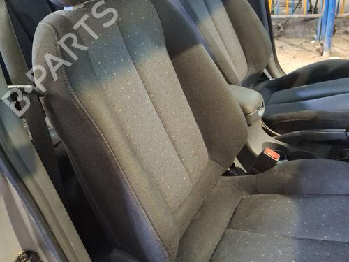 Right front seat HYUNDAI ELANTRA III (XD) 2.0 CRDi | BP29322357C16 