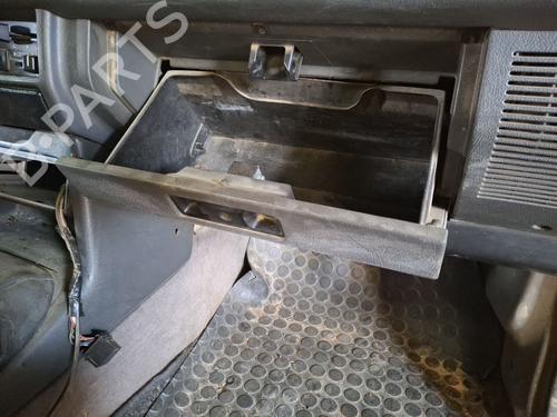 Used Glove box OPEL FRONTERA A (U92) 2.3 TD (5JMWL4) (100 hp) 29030411