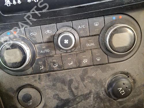 Used Climate control NISSAN QASHQAI I (J10, NJ10) 2.0 dCi (150 hp) 32381532