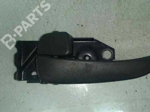 Used Front left interior door handle Front left interior door handle HYUNDAI TRAJET (FO) 2.0 CRDi (113 hp) 7931773 7931773