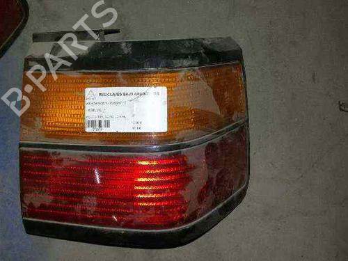 Used Right taillight VW PASSAT B3/B4 (3A2, 35I) [1988-1997]  7940193