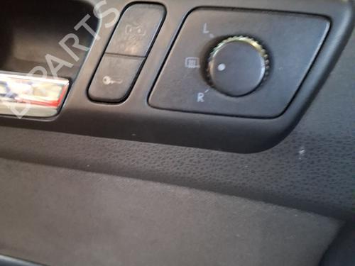Used Mirror switch Mirror switch VW POLO IV (9N_, 9A_) 1.4 16V (75 hp) 33460945 33460945