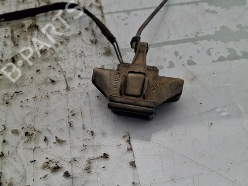 Used Tailgate lock RENAULT CLIO II (BB_, CB_) 1.5 dCi (B/CB07) (65 hp) 30636125