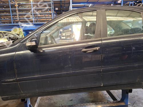 Used Left front door MERCEDES-BENZ C-CLASS (W203) C 270 CDI (203.016) (170 hp) 22321765