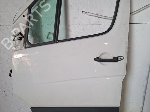 Used Left front door Left front door 39592641 39592641