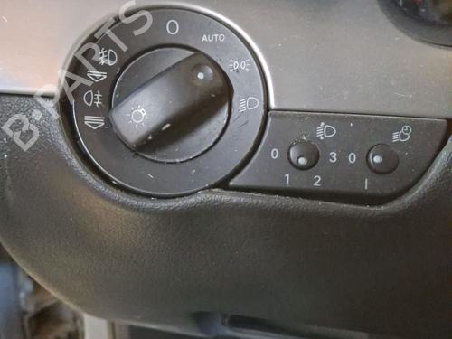 Comutador luzes Comutador luzes AUDI A4 B7 (8EC) 2.0 TDI 16V (140 hp) 33824915 33824915