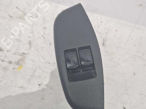 Used Left front window switch CHEVROLET AVEO / KALOS Hatchback (T200) 1.4 16V (94 hp) 26525252