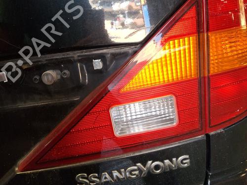 Used Right tailgate light SSANGYONG RODIUS I 2.7 Xdi 4WD (165 hp) 29030240