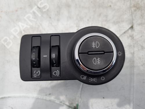 Used Headlight switch CHEVROLET CRUZE (J300) [2009-2025]  17428779