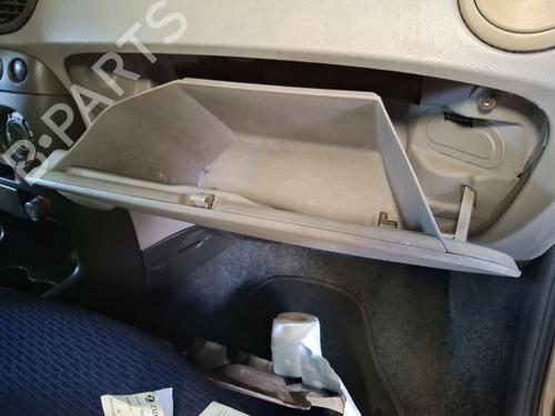 Used Glove box Glove box FIAT PUNTO (176_) 1.7 D (57 hp) 33460969 33460969