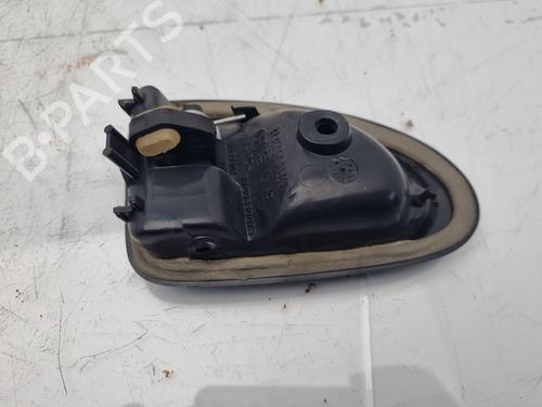 Used Front right interior door handle RENAULT MEGANE I Classic (LA0/1_) 1.6 e (LA0F, LA0S) (90 hp) 18504731