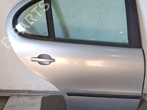 Used Right rear door Right rear door 38542438 38542438