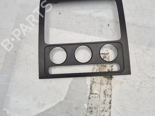 Console central VW TOURAN (1T1, 1T2) 1.9 TDI (105 hp) 27715324