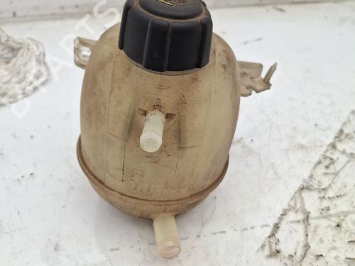 Ekspansjonstank SUZUKI GRAND VITARA II (JT, TE, TD) 1.9 DDiS All-wheel Drive (JT419, TD44, JB419WD, JB419XD,... (129 hp) 31707459