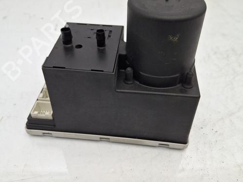 Used Comfort control module Comfort control module AUDI A3 (8L1) 1.9 TDI (110 hp) 32781669 32781669