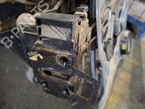 Used Front left lock HYUNDAI SANTA FÉ II (CM) 2.2 CRDi GLS (150 hp) 22321477