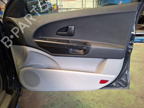 Pannello interno anteriore destro KIA CEE'D Hatchback (ED) 1.6 CRDi 90 (90 hp) 30707018