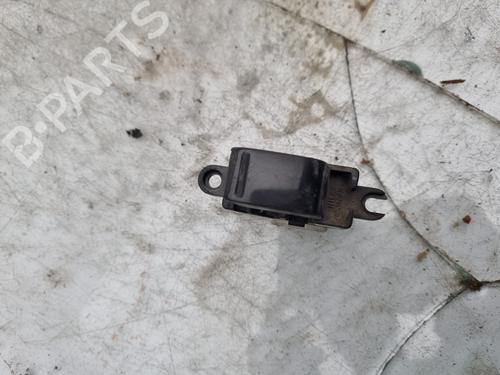 Used Right front window switch NISSAN ALMERA II Hatchback (N16) 2.2 Di (110 hp) 22322176