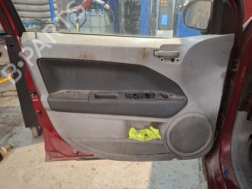 Venstre frontpanel DODGE CALIBER 2.0 CRD (140 hp) 30143049