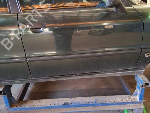 Portier rechts voor AUDI 80 B4 Saloon (8C2) 2.3 E (133 hp) 30704820