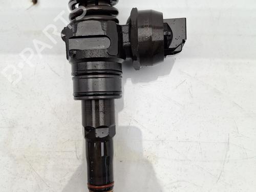 Used Injector VW CADDY III MPV (2KB, 2KJ, 2CB, 2CJ) 1.9 TDI (105 hp) 26573322