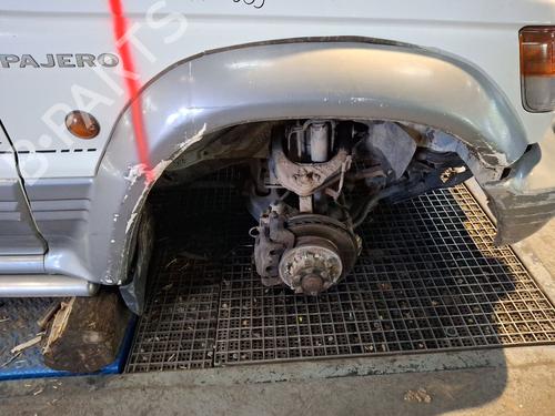 Listwa nadkola przedniego prawego MITSUBISHI PAJERO II (V3_W, V2_W, V4_W, V5_W) 2.5 TDiC (V44W, V24W) BP29322048C135