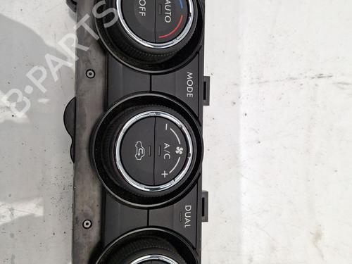 climate-control-subaru-impreza-hatchback-gt_-2016-32474311 main image