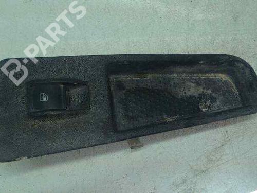 Used Right front window switch Right front window switch FIAT GRANDE PUNTO (199_) 1.3 D Multijet (199.AXD11, 199.AXD1A, 199.AXD1B,... (90 hp) 7933063 7933063