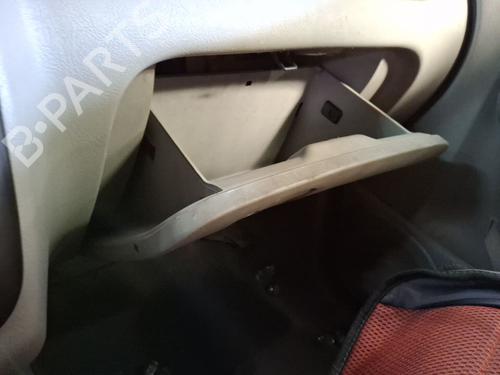 Used Glove box HYUNDAI TRAJET Box Body/MPV (FO) CRDi (113 hp) 32381797