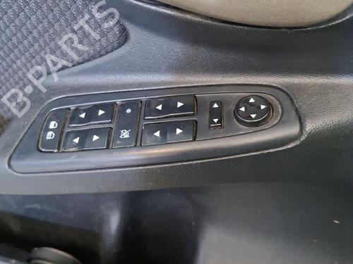 Used Left front window switch Left front window switch FIAT STILO Multi Wagon (192_) 1.9 JTD (115 hp) 34700313 34700313