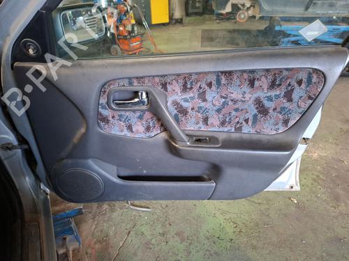 Høyre frontpanel Høyre frontpanel NISSAN PRIMERA Hatchback (P11) [1996-2002] 34371371 34371371