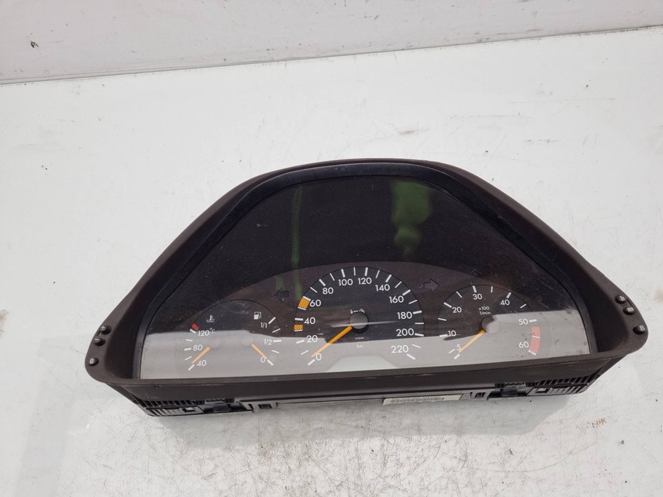 Instrument cluster MERCEDESBENZ ECLASS (W210) E 300 D (210.020