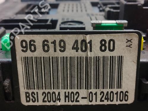 Used Fuse box PEUGEOT 307 CC (3B) 2.0 HDi 135 (136 hp) 18257572