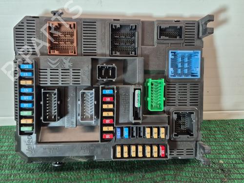 fuse-box-peugeot-2008-i-cu_-2013-36040007 main image