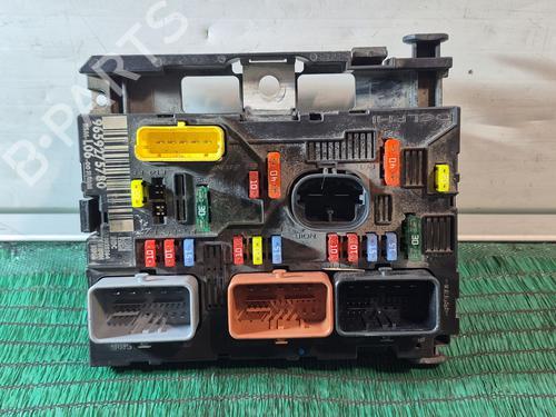 Used Fuse box PEUGEOT 307 SW (3H) 1.6 HDI 110 (109 hp) 31914602