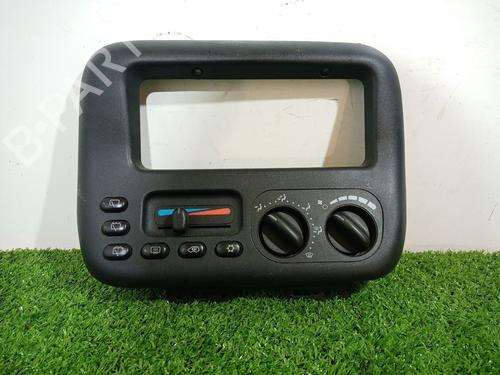 Climate control CHRYSLER VOYAGER / GRAND VOYAGER III (GS_, NS_) 2.0 i (133 hp) 17117393