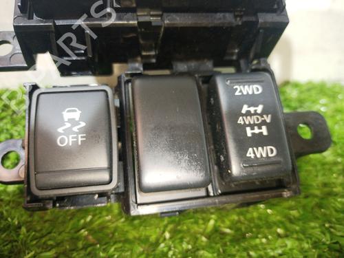 Switch NISSAN JUKE (F15) 1.6 DIG-T 4x4 | BP23958022I30 