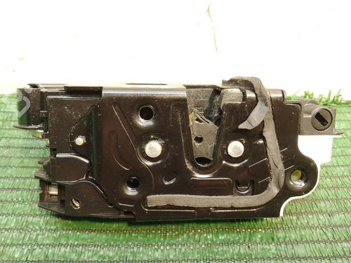 Front right lock VW TIGUAN (5N_) 2.0 TDI | BP19663615C97