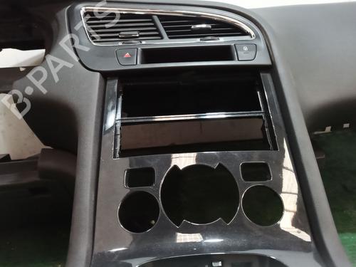 Dashboard PEUGEOT 5008 (0U_, 0E_) 1.6 HDi | BP28168111C46 