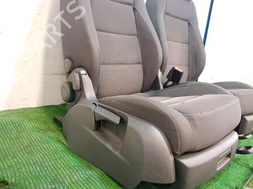 Ensemble sièges VW TOURAN (1T1, 1T2) 2.0 TDI 16V | BP19923847C78 