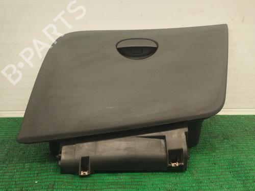Used Glove box SEAT LEON (1P1) 1.6 TDI (105 hp) 32290170